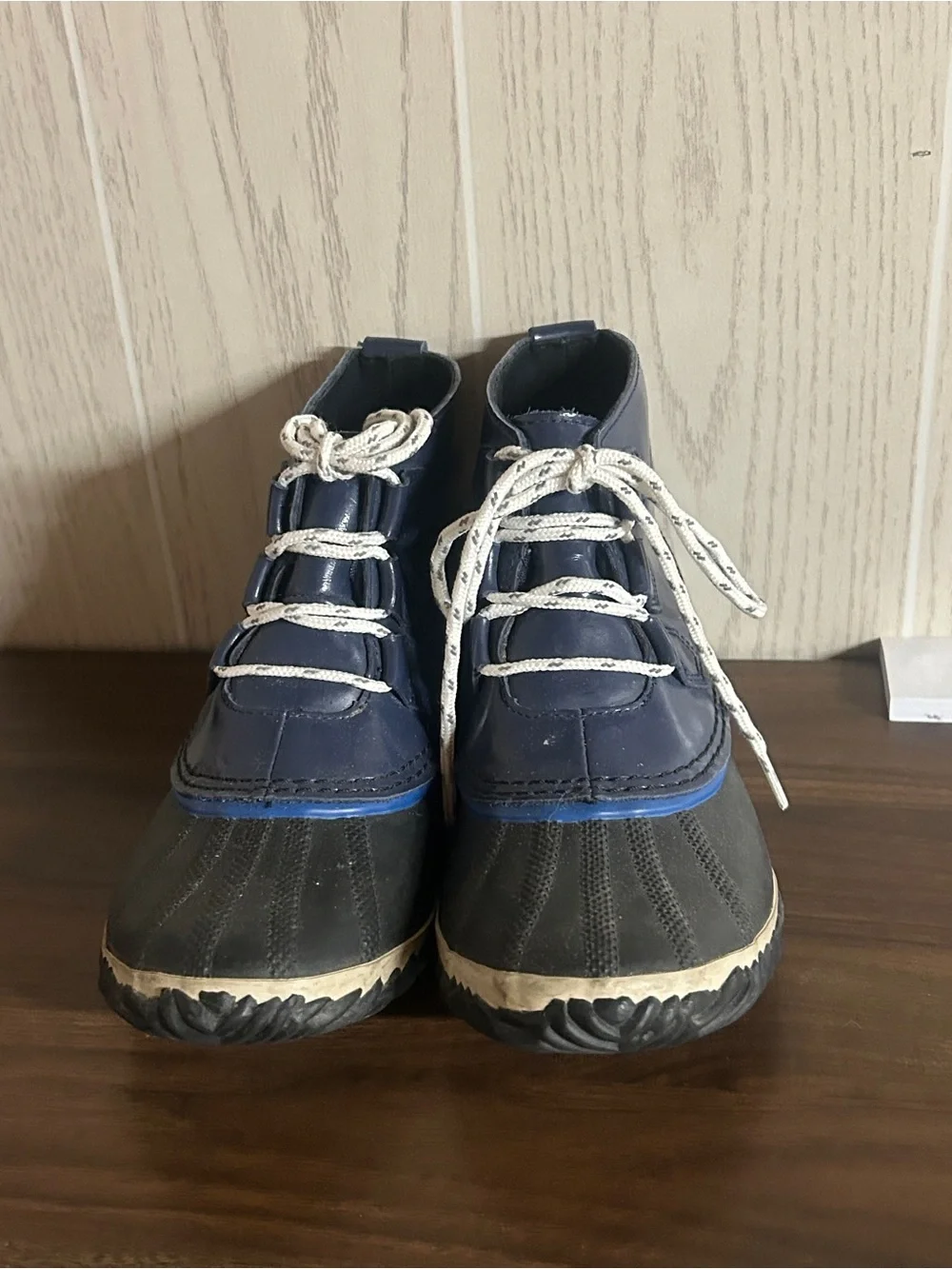 Sorel Out 'N About Rain Boots in the Nocturnal Blue/Black colorway Size 9